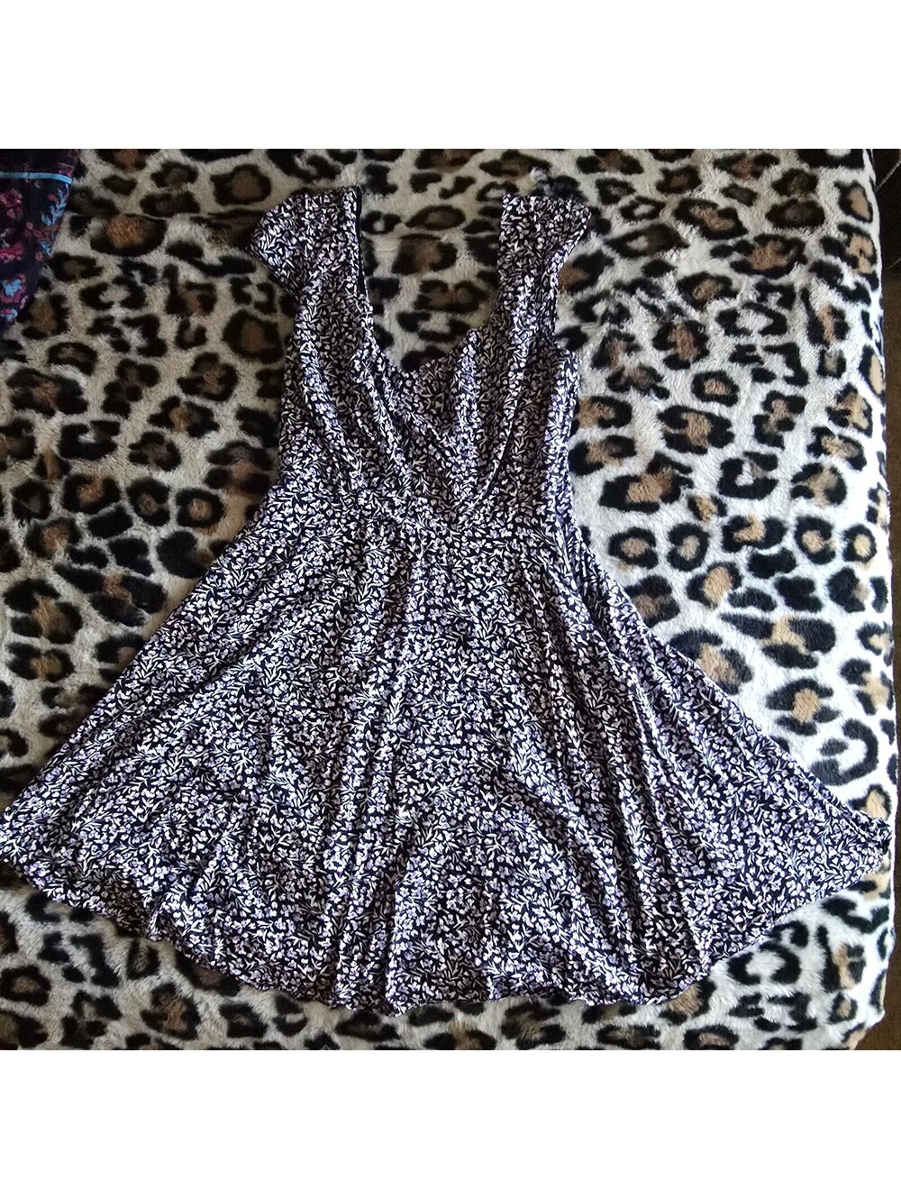 Urban Outfitters Black and White Floral Sleeveless Dress